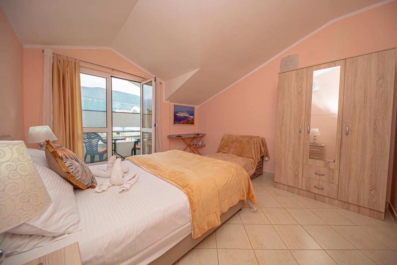 Fairytale 1 And 2 Apartman Budva Kültér fotó