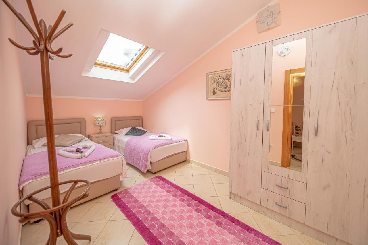 Fairytale 1 And 2 Apartman Budva Kültér fotó
