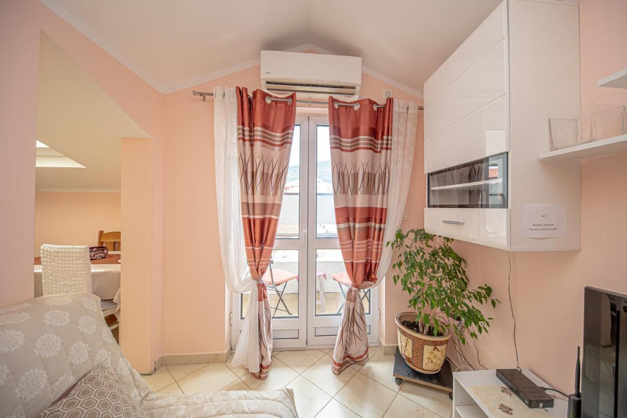 Fairytale 1 And 2 Apartman Budva Kültér fotó